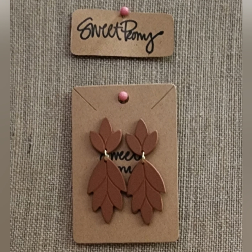 Vintage Style Leaf Earrings Rust Brown Mauve Fall